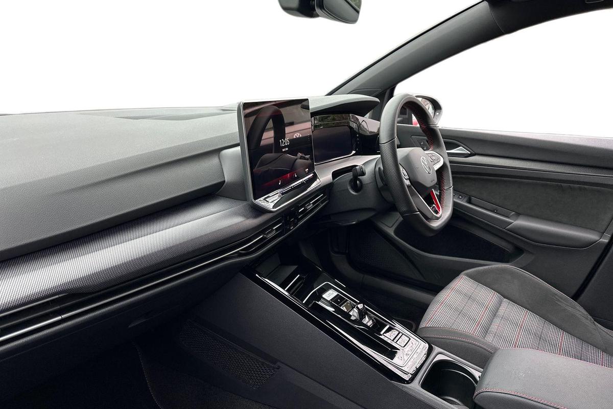 Used Volkswagen Golf 2025 for sale - 77542181: Photo 2