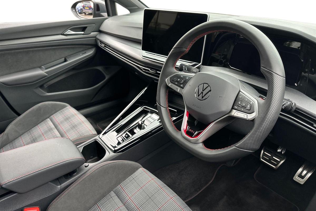 Used Volkswagen Golf 2025 for sale - 77542181: Photo 6