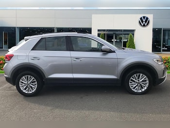 Used Volkswagen T-Roc 2022 for sale - 78298689: Photo