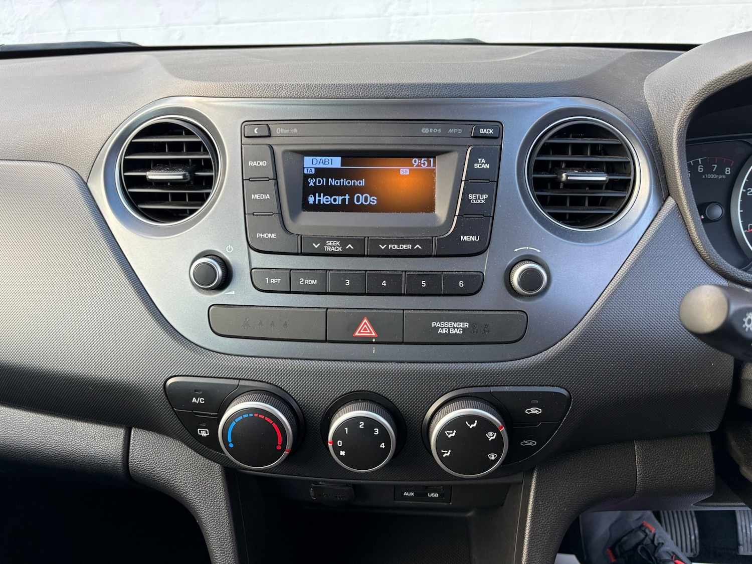 Used Hyundai i10 2017 for sale - 76532540: Photo 11