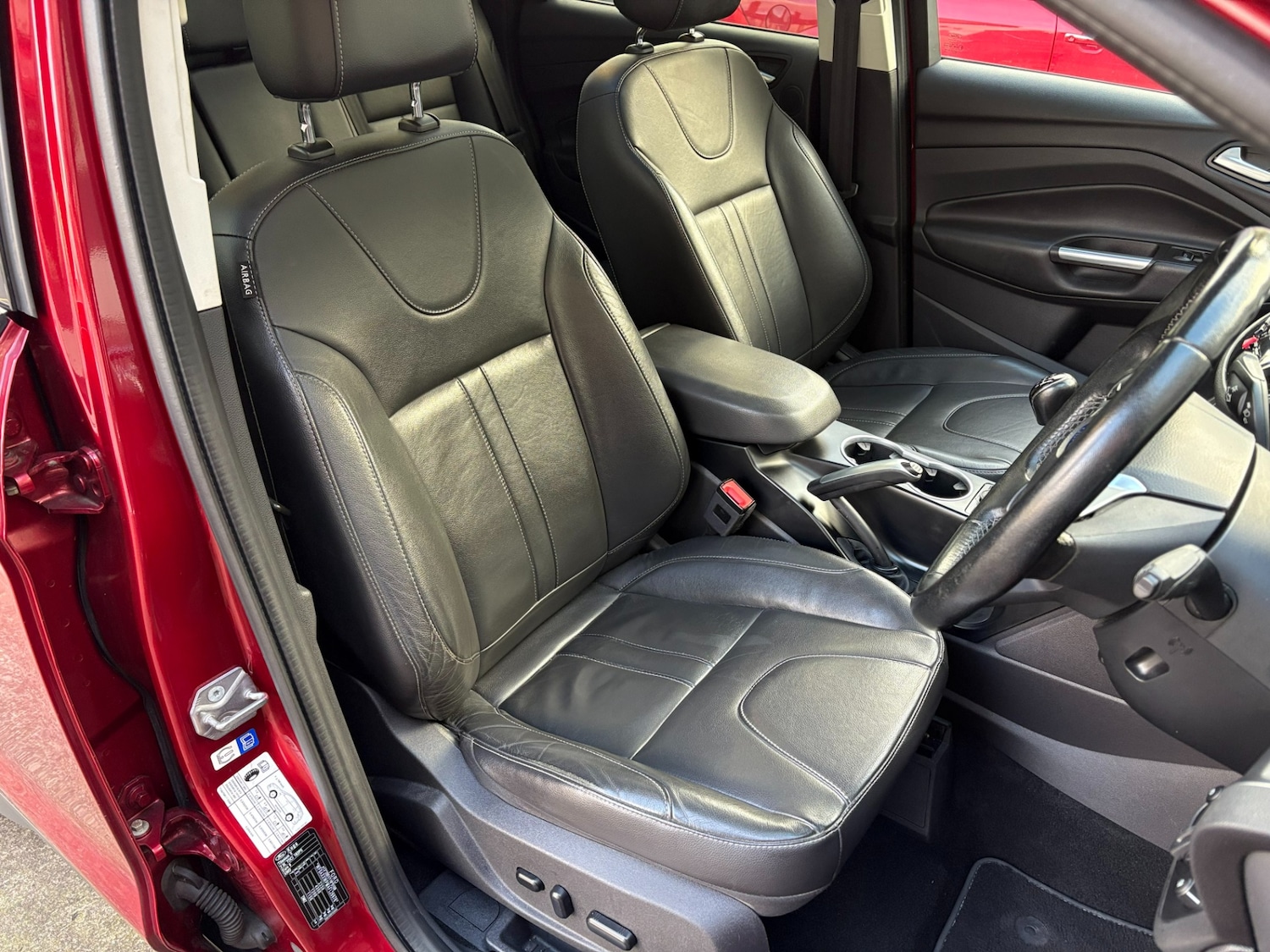 Used Ford Kuga 2015 for sale - 77528016: Photo 9