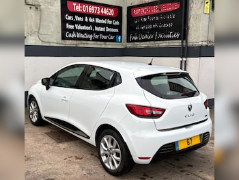 Used Renault Clio 2017 for sale - 76652831: Photo