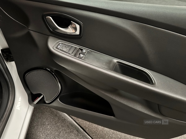 Used Renault Clio 2018 for sale - 76667759: Photo 4