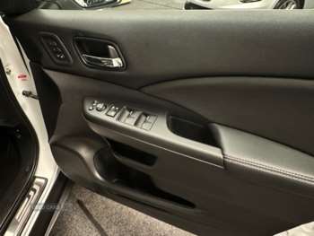 Used Honda CR-V 2016 for sale - 74410407: Photo