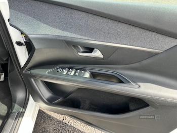Used Peugeot 3008 2019 for sale - 79485193: Photo