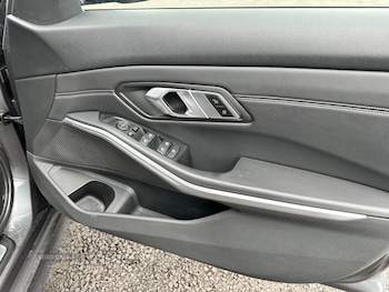 Used BMW 3 Series 2019 for sale - 79497572: Photo