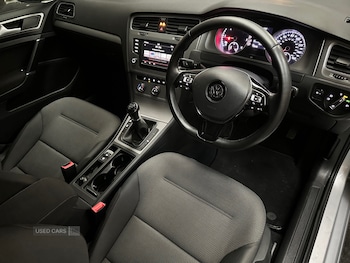 Used Volkswagen Golf 2016 for sale - 76927296: Photo