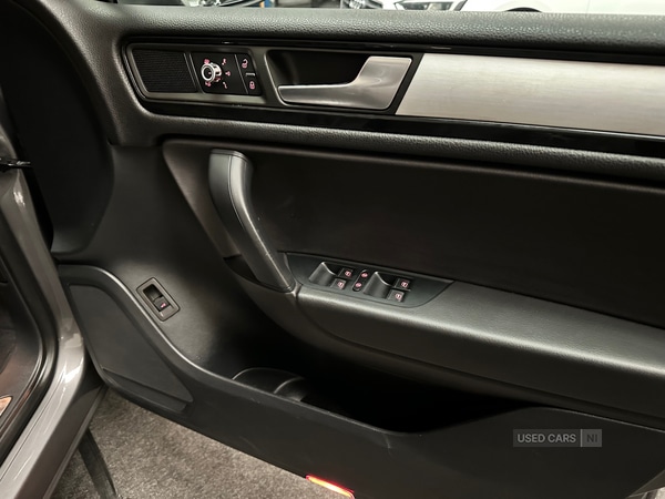 Used Volkswagen Touareg 2013 for sale - 76419351: Photo 2