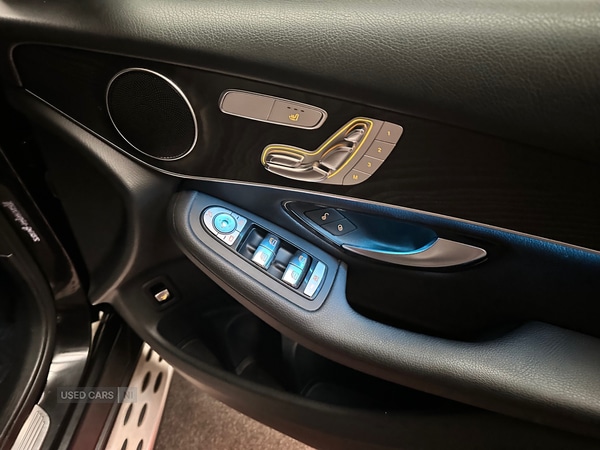 Used Mercedes-Benz GLC 2019 for sale - 76574109: Photo 3