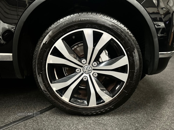 Used Volkswagen Touareg 2016 for sale - 77306457: Photo 2