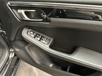 Used Porsche Macan 2015 for sale - 78430732: Photo