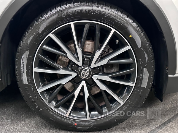 Used Toyota C-HR 2018 for sale - 78136640: Photo 2