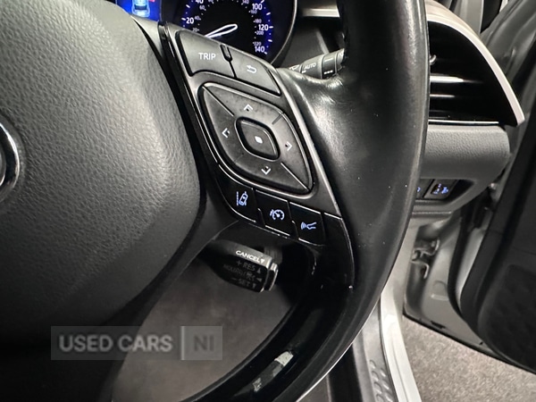 Used Toyota C-HR 2018 for sale - 78136640: Photo 6