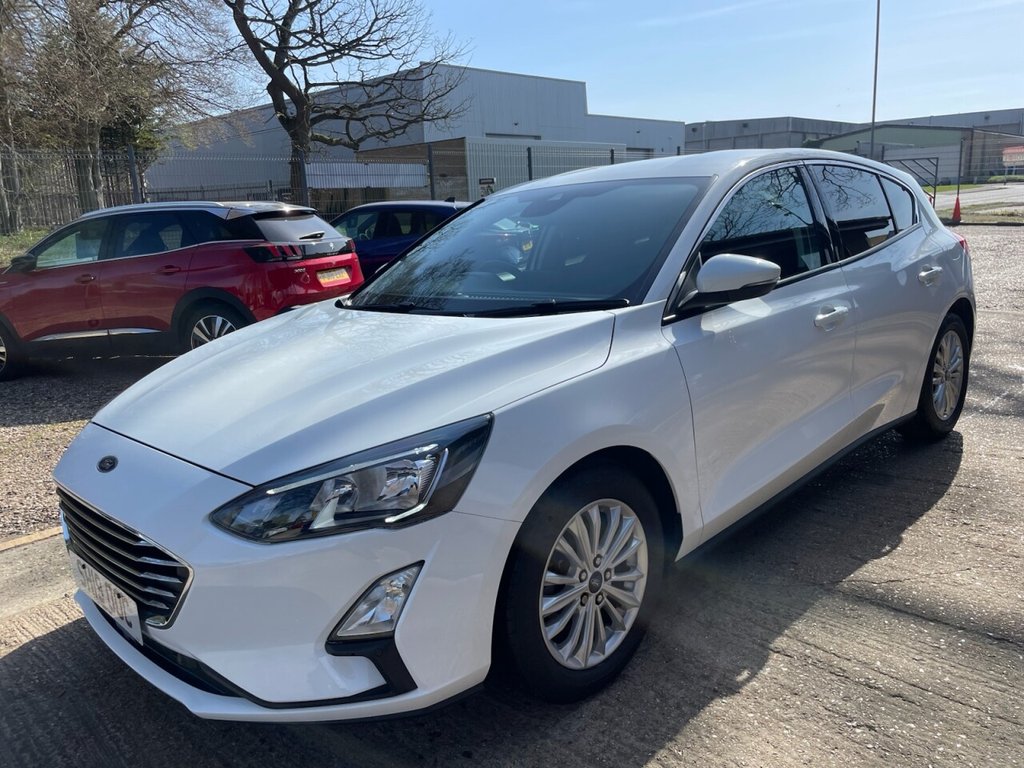 Used Ford Focus 2019 for sale - 78181749: Photo 2