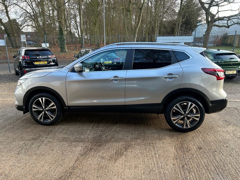 Used Nissan Qashqai 2017 for sale - 77659837: Photo 5