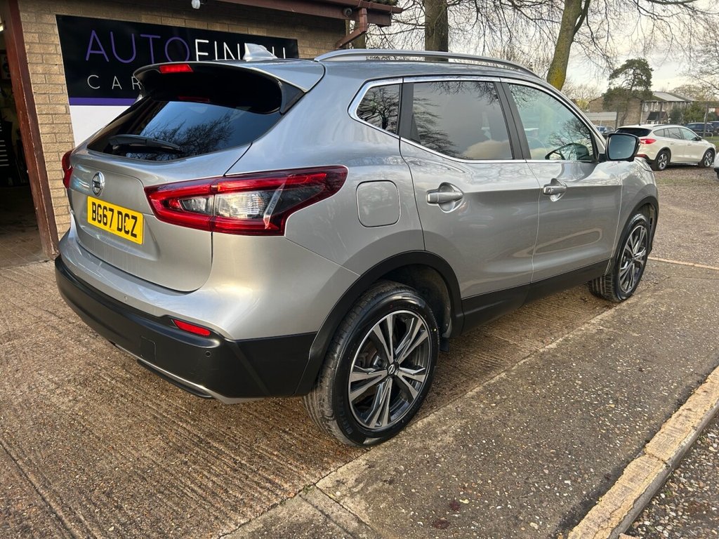 Used Nissan Qashqai 2017 for sale - 77659837: Photo 8