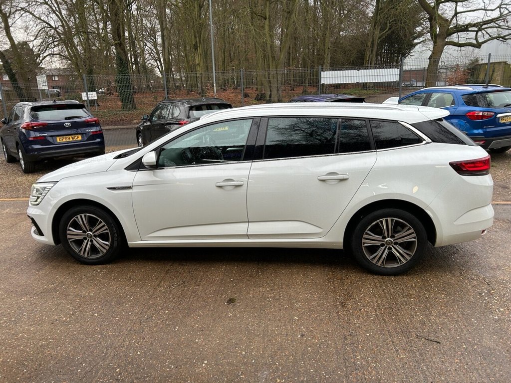 Used Renault Megane 2022 for sale - 77654654: Photo 8