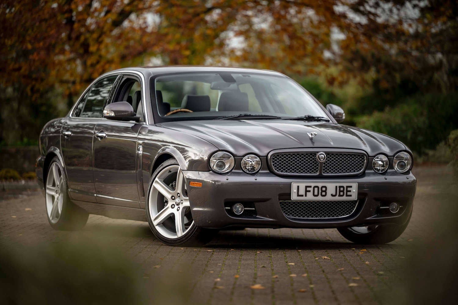 Used Jaguar XJ 2025 for sale - 76541645: Photo 3