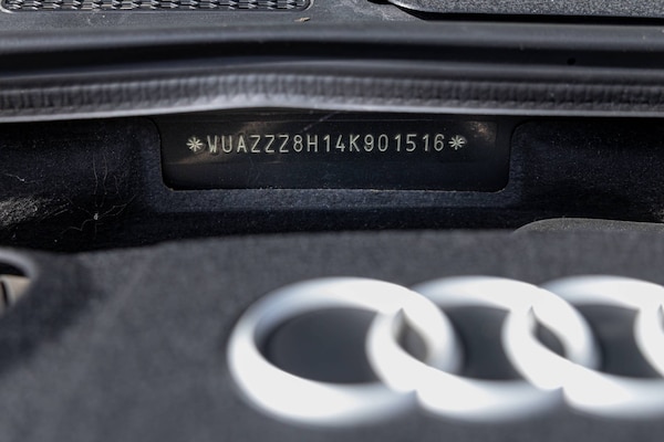 Used Audi S4 2004 for sale - 76276075: Photo 5