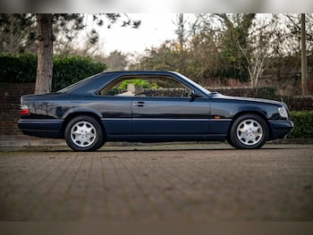 Used Mercedes-Benz E Class 1994 for sale - 76971171: Photo
