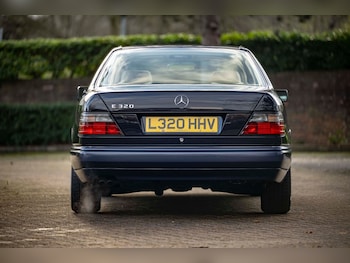 Used Mercedes-Benz E Class 1994 for sale - 76971171: Photo