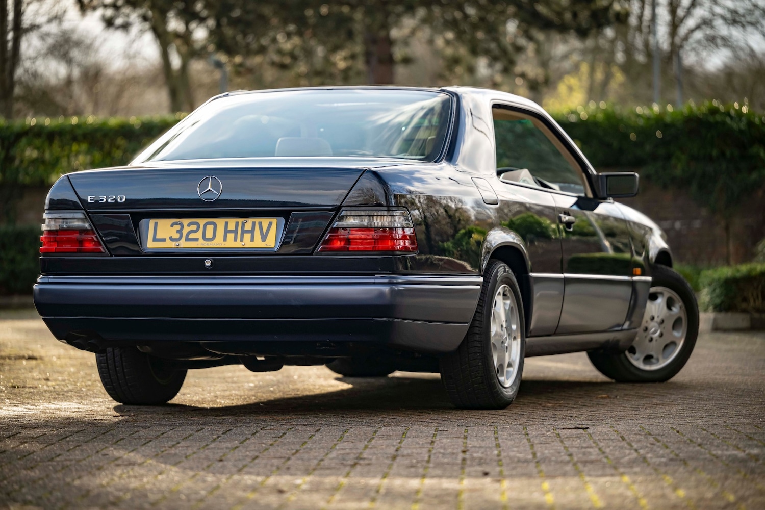 Used Mercedes-Benz E Class 1994 for sale - 76971171: Photo 4