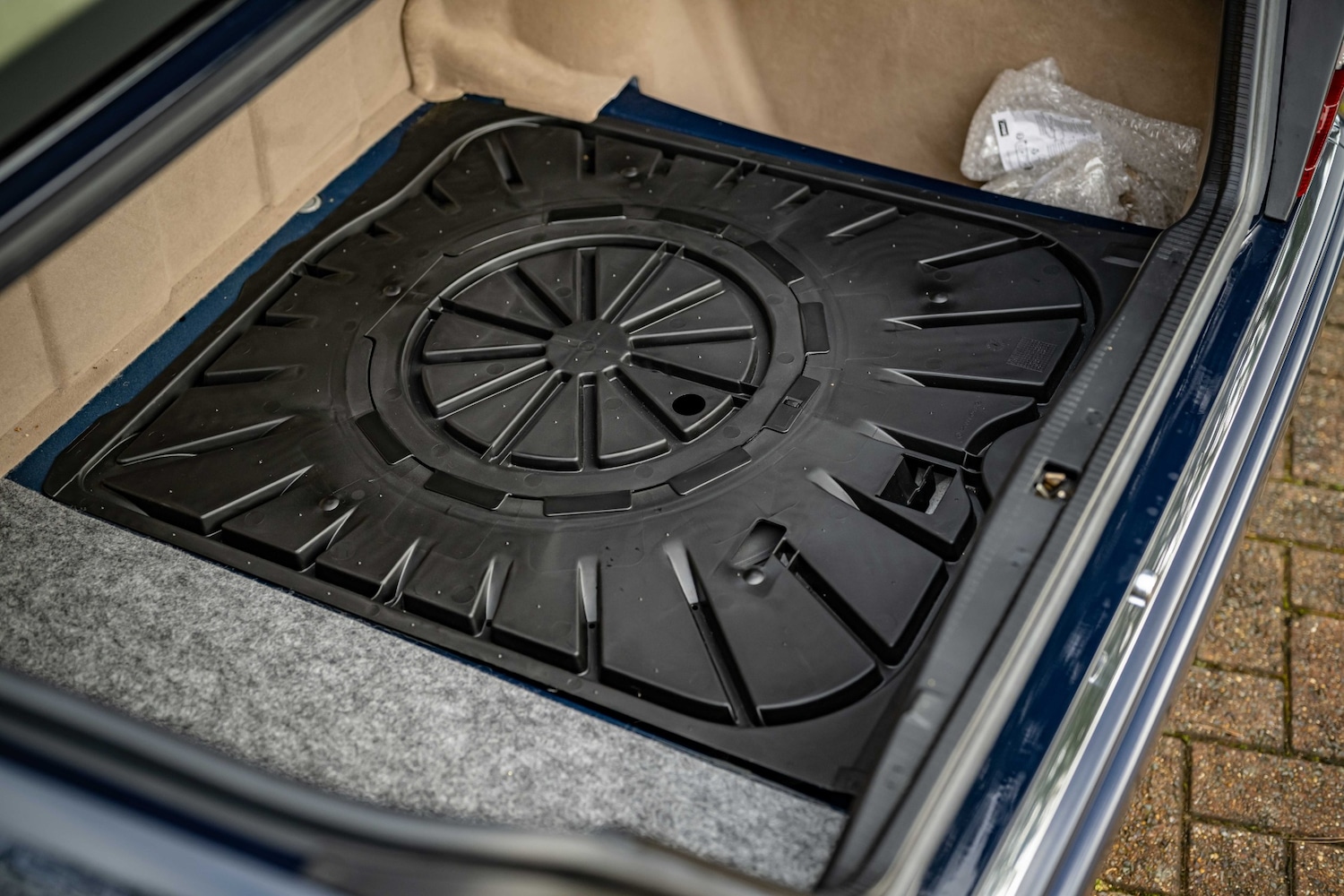 Used Mercedes-Benz E Class 1994 for sale - 76971171: Photo 6