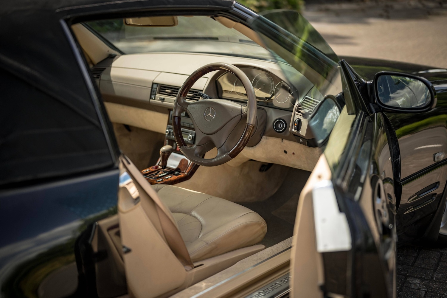 Used Mercedes-Benz SL 2001 for sale - 76159622: Photo 11