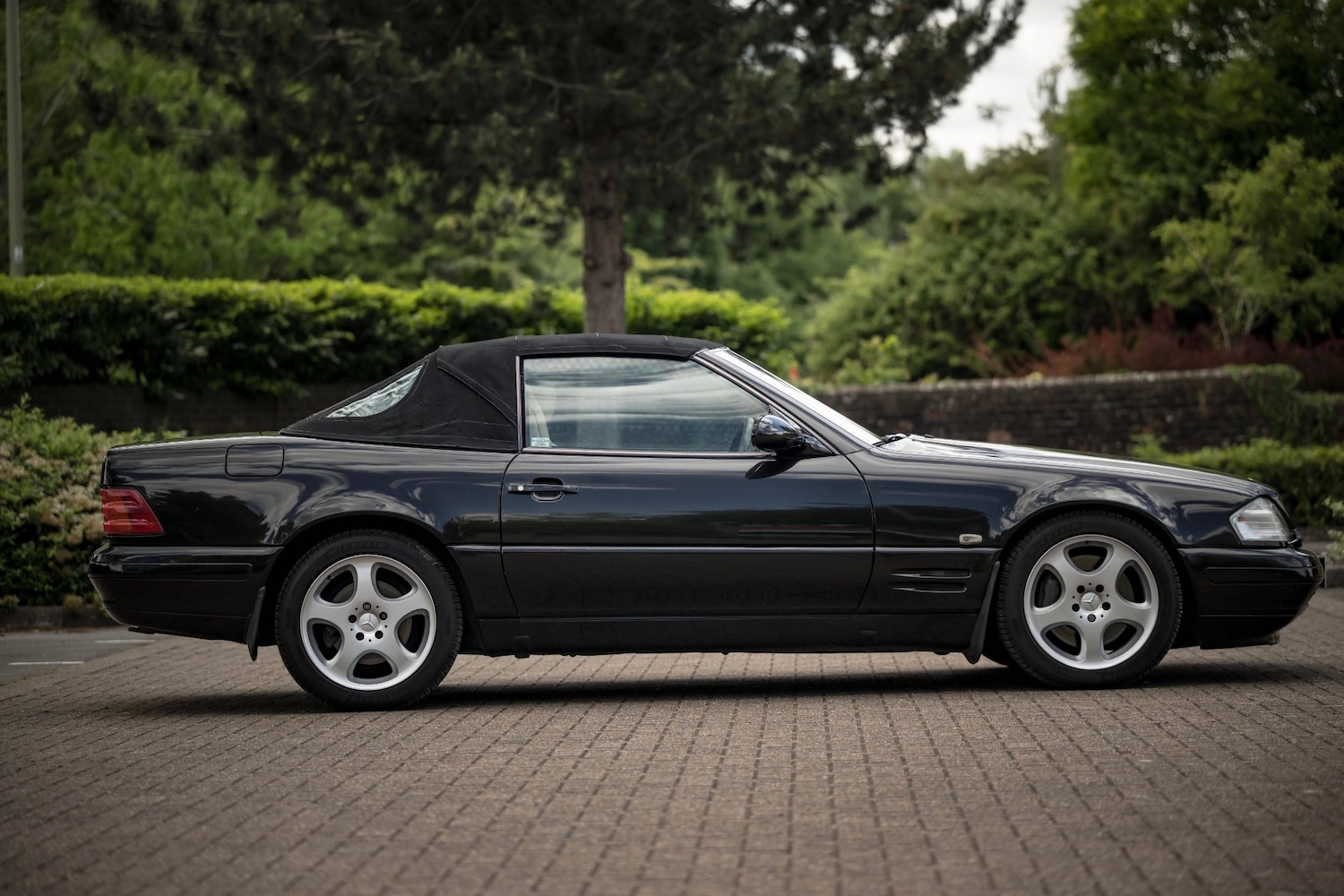 Used Mercedes-Benz SL 2001 for sale - 76159622: Photo 4