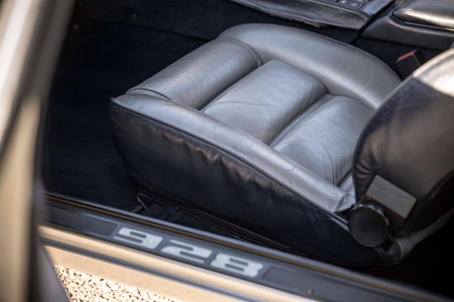 Used Porsche 928 1982 for sale - 76626464: Photo 11