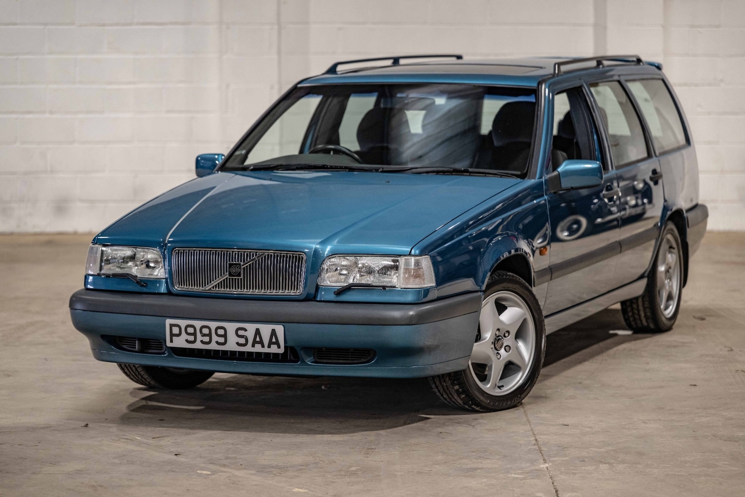 Used Volvo 850 1996 for sale - 76391259: Photo 1