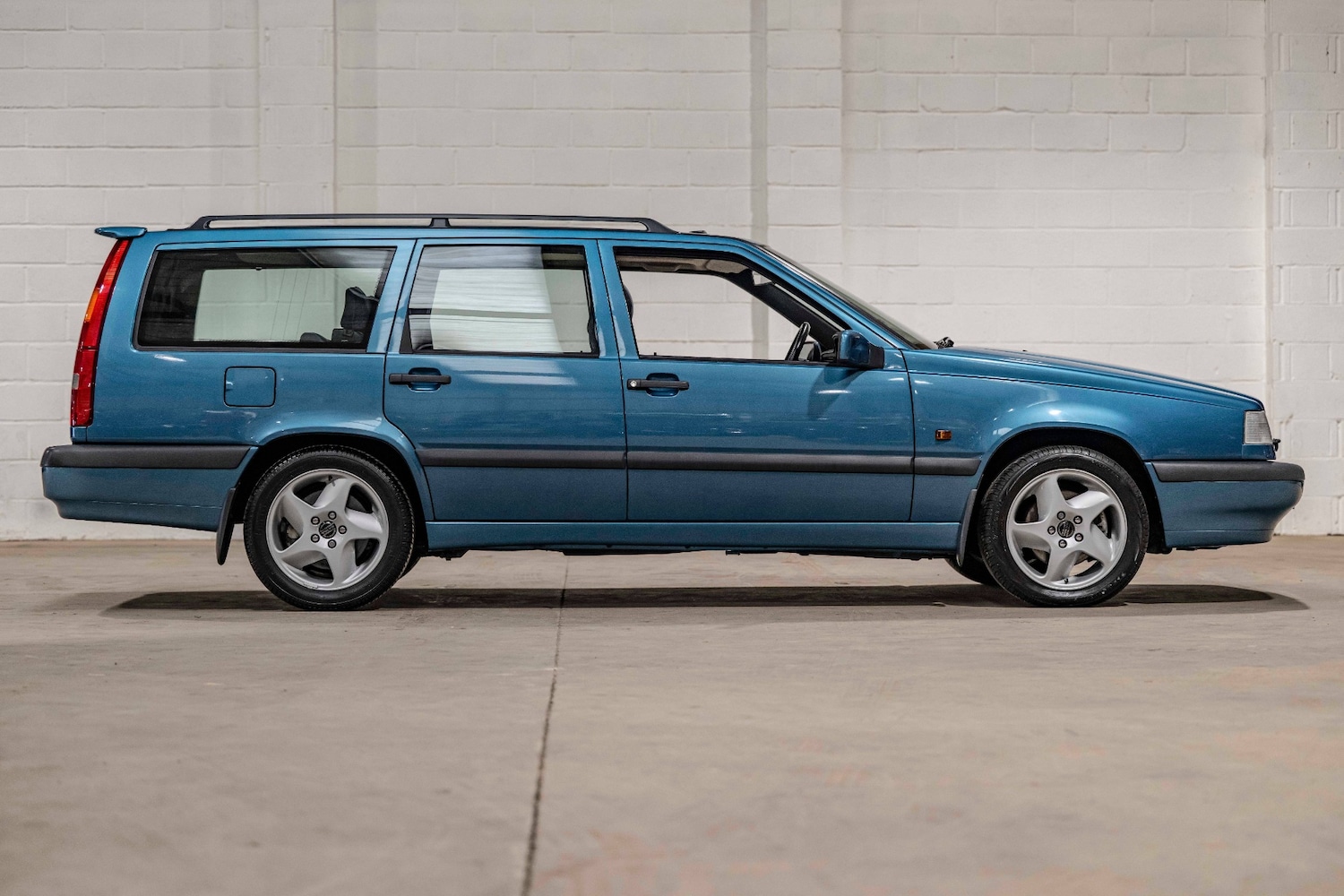 Used Volvo 850 1996 for sale - 76391259: Photo 10