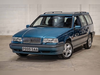 1996 (P) - T5 5-Door