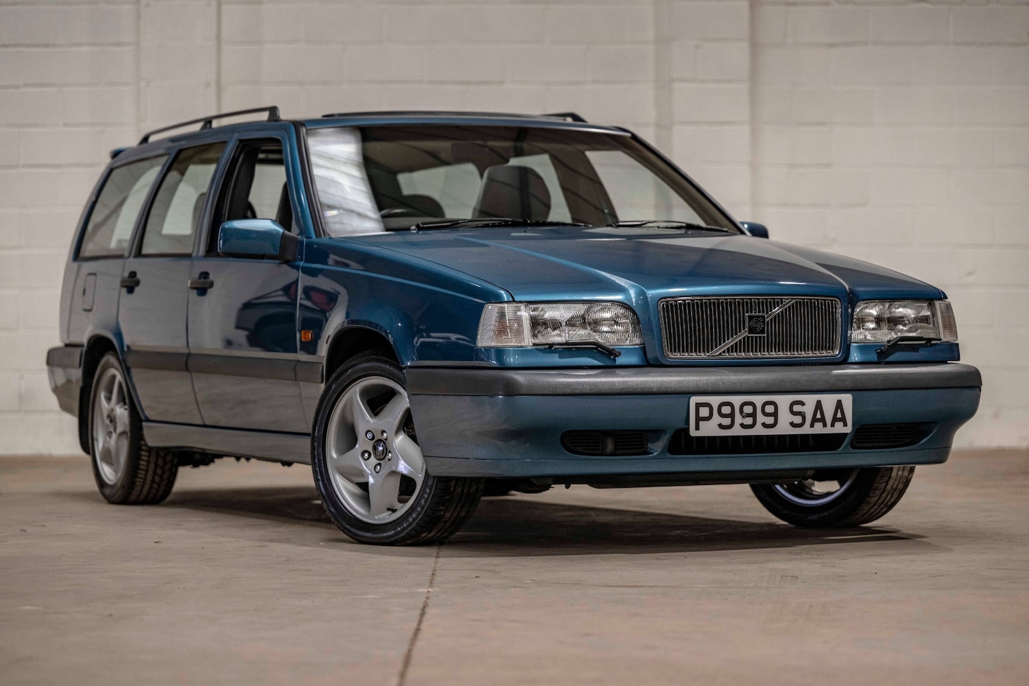 Used Volvo 850 1996 for sale - 76391259: Photo 3