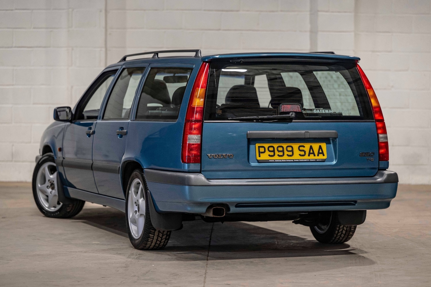 Used Volvo 850 1996 for sale - 76391259: Photo 6