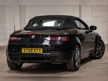 Used Alfa Romeo Spider 2009 for sale - 77196146: Photo