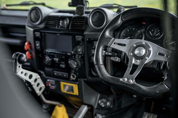 Used Land Rover Defender 110 2010 for sale - 76320590: Photo 10