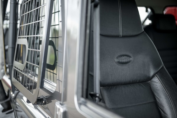Used Land Rover Defender 110 2010 for sale - 76320590: Photo 12