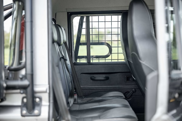 Used Land Rover Defender 110 2010 for sale - 76320590: Photo 15