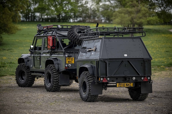 Used Land Rover Defender 110 2010 for sale - 76320590: Photo 4