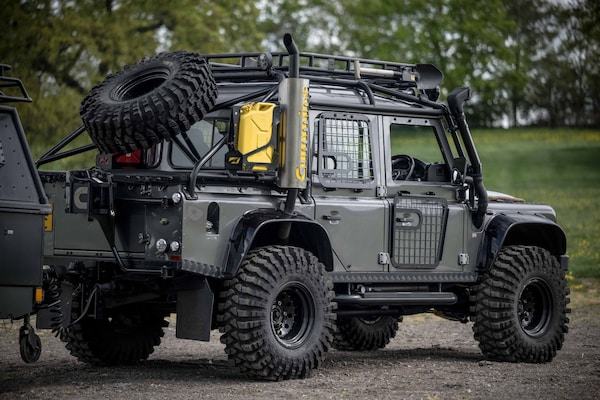 Used Land Rover Defender 110 2010 for sale - 76320590: Photo 8
