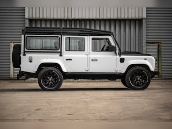 Used Land Rover Defender 110 2012 for sale - 78106010: Photo