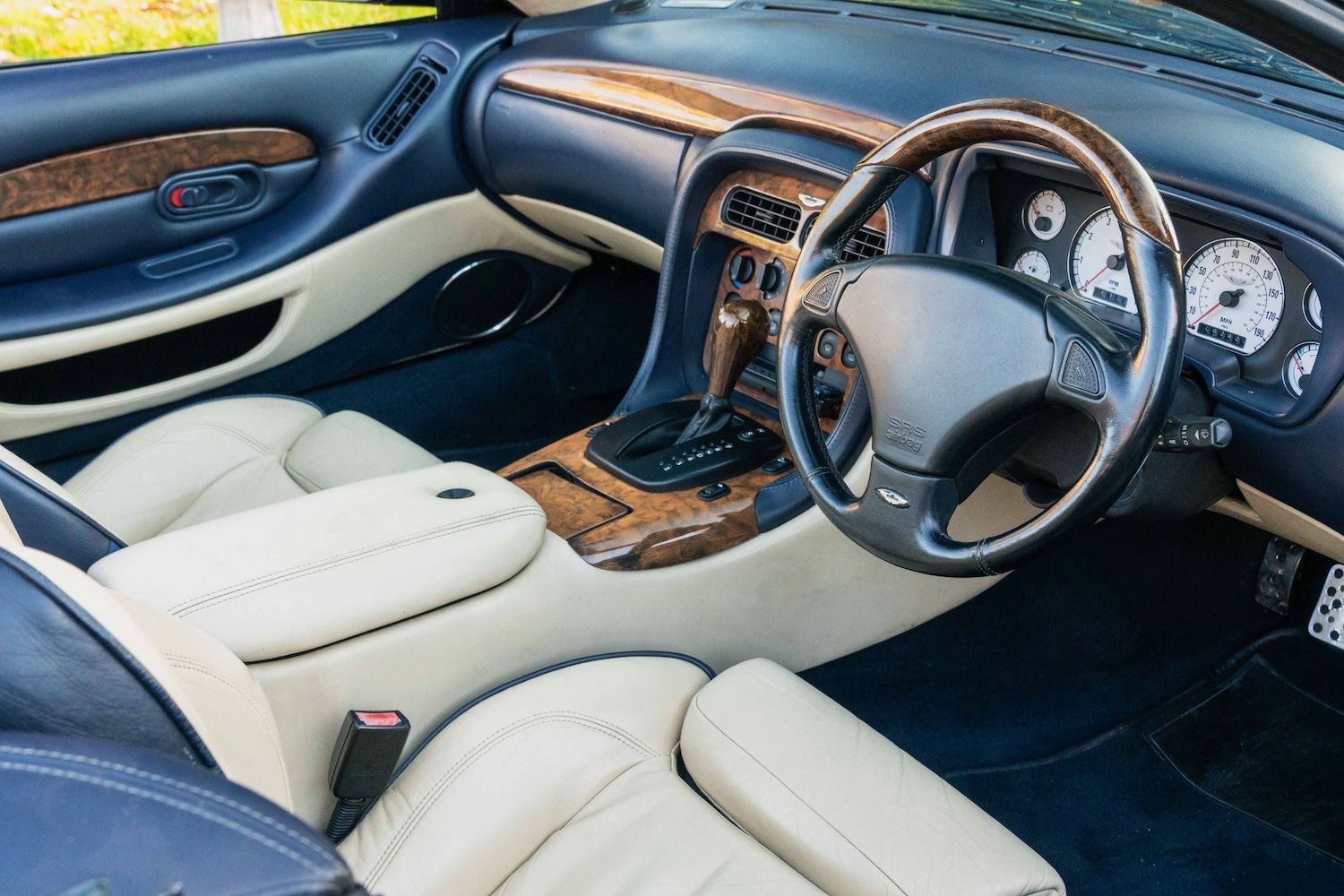 Used Aston Martin DB7 2000 for sale - 76682667: Photo 5