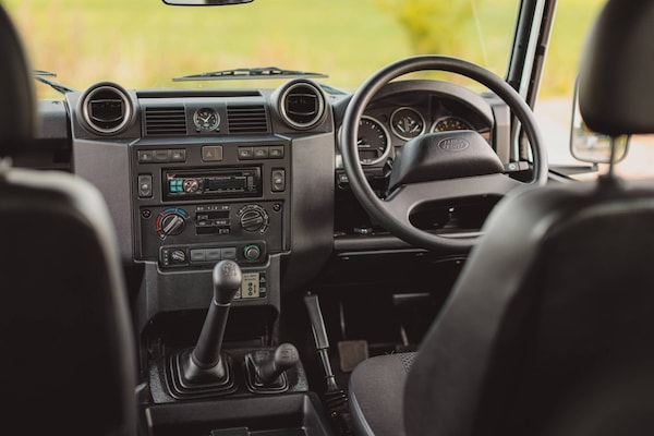 Used Land Rover Defender 2014 for sale - 76252344: Photo 10