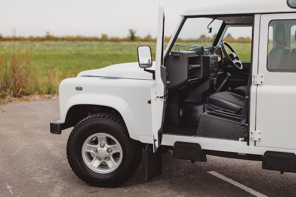 Used Land Rover Defender 2014 for sale - 76252344: Photo 14