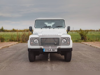 Used Land Rover Defender 2014 for sale - 76252344: Photo 4