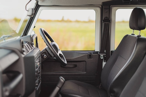Used Land Rover Defender 2014 for sale - 76252344: Photo 6