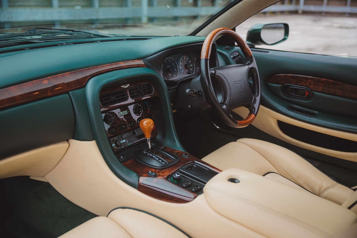 Used Aston Martin DB7 1998 for sale - 77431445: Photo 5