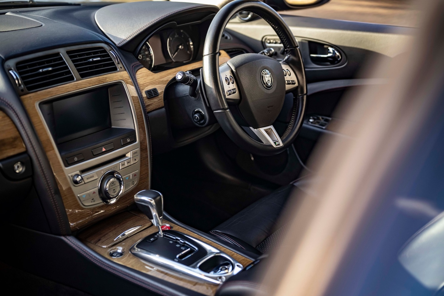 Used Jaguar XKR 2025 for sale - 76980323: Photo 3