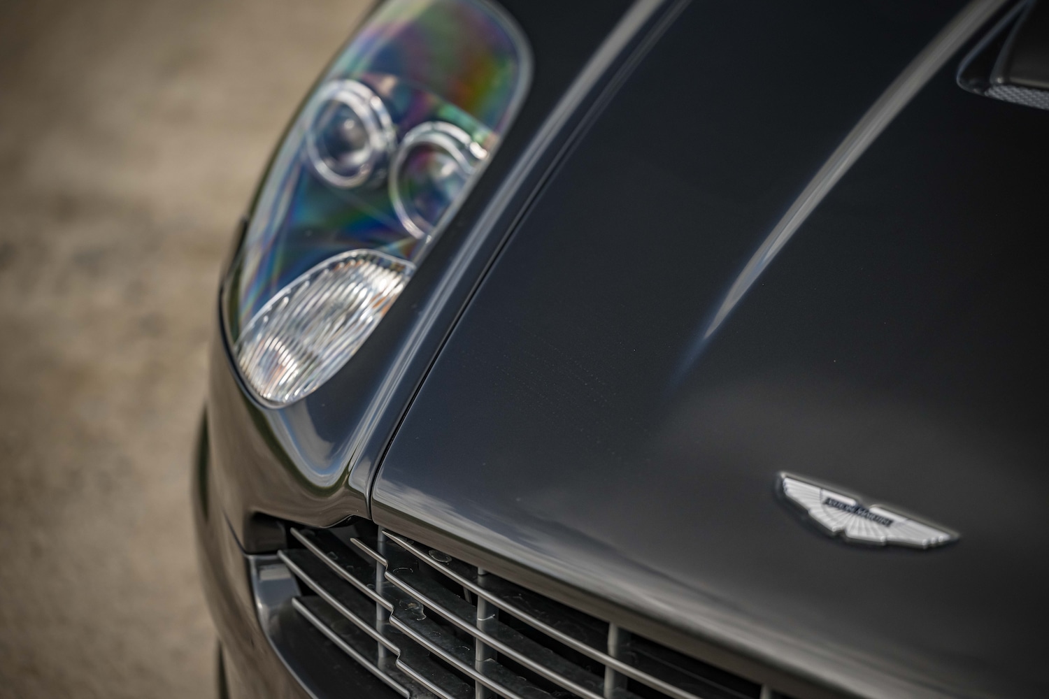 Used Aston Martin DBS 2010 for sale - 78190287: Photo 11